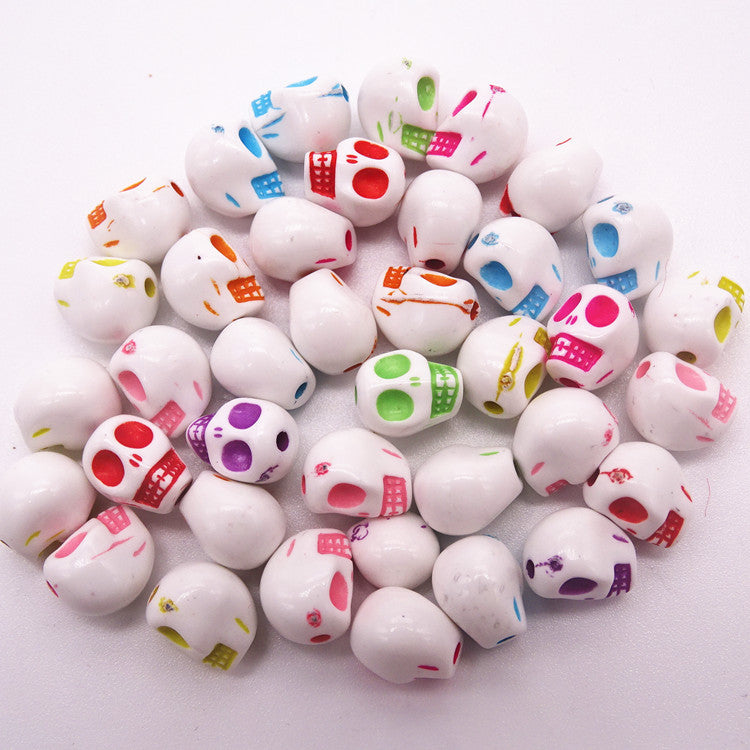 100pcs al por mayor 8*10 coloridos cuentas acrílicas de cabeza de cráneo